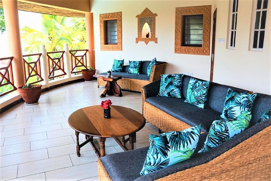 Villa R nicely furnished first floor terrace